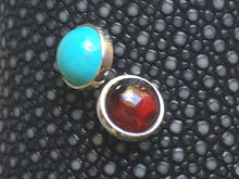 JOIE ET DETERMINATION - Demi-Cabochon de Grenat et demi Turquoise