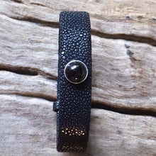 Linkstones - Bracelet galuchat noir double cabochon pierre fine tourmaline noire