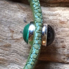 Linkstones - Bracelet galuchat vert d'eau double cabochon pierre fine tourmaline noire et malachite